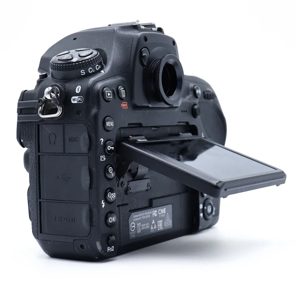 NIKON D850 45.7MP FX-Format DSLR Camera Body ONLY - BRAND NEW SHUTTER